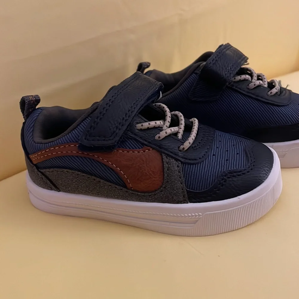 NEW OshKosh b gosh toddler sneakers! Host pick! - Picture 3 of 8